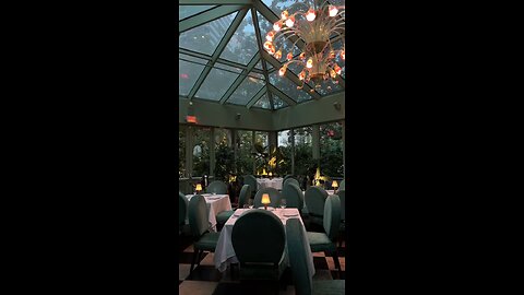 this Miami’s hottest restaurant?🥹Chateau ZZ’s just opened up in Brickell and styl