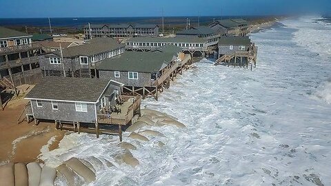Hurricane Erin brings violent waves and flooding to east coast