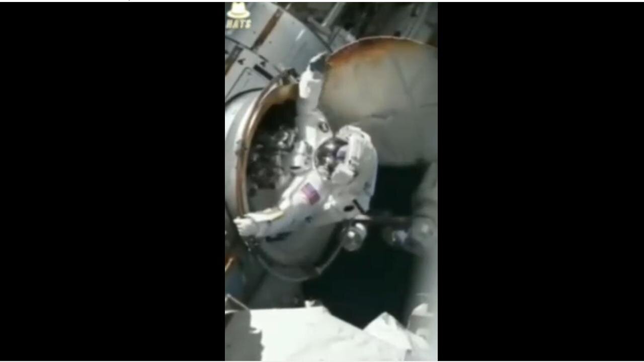 NASA When the Green Screens Aren't Running 😂