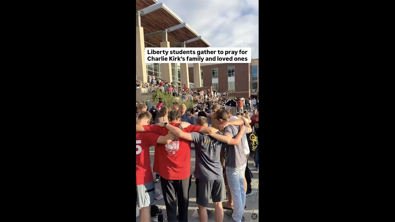 Liberty students gather to pray for Charlie Kirk.