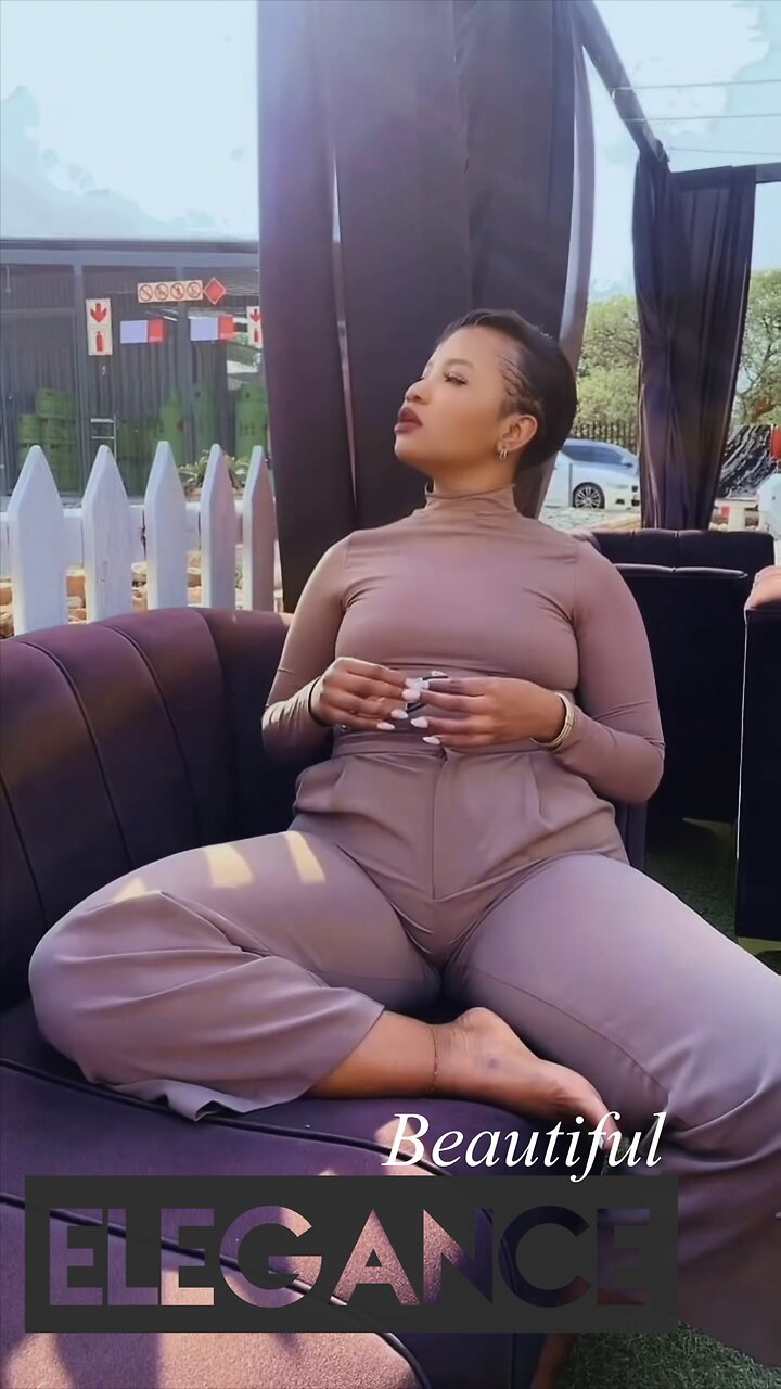 Boss Lady High Waist Wide-Leg Trousers👖💼