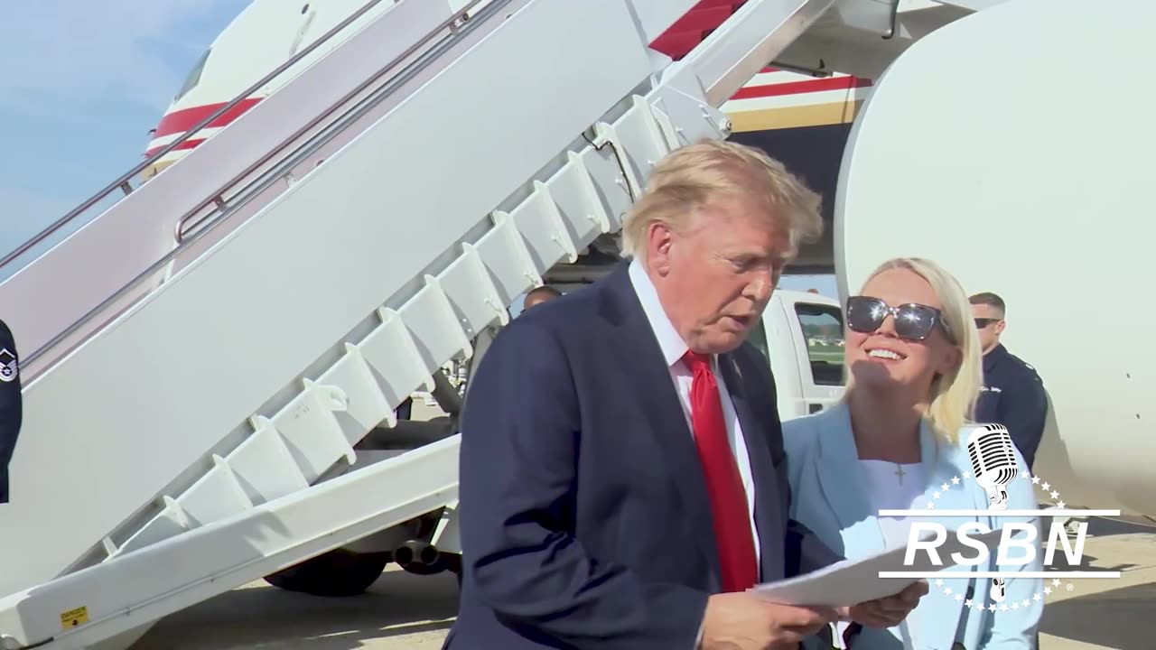 FULL EVENT: President Trump Speaks to Press Before Flight to Massive Myrtle Beach Rally - 08/21/26 thumbnail
