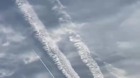 Can we all now finally agree that these are Chemtrails then?
