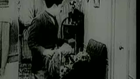 Charlie Chaplin's Charlott Et Le Mannequin (Mabel's Married Life) (1914)