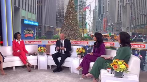 Fox News' Outnumbered Hotties On 120525