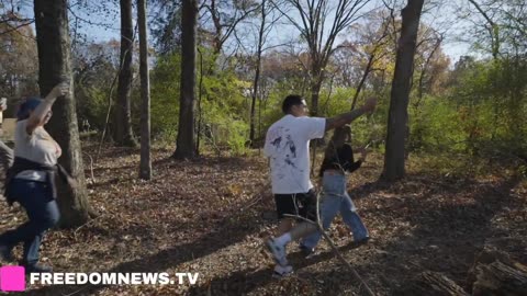 "Clear out, I'll start throwing gas in here" Federal agent confronts protesters and locals