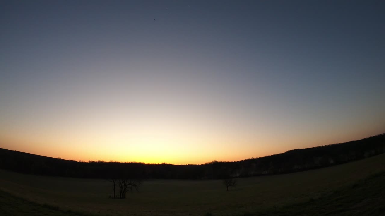 Sun ☀ Rise 4 11 25 37f/3c