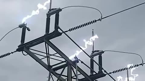 Crazy Lightning Strikes #lightning #viral