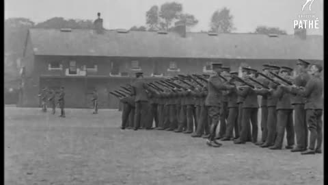 British Recruits Joining Up (1914-1918)