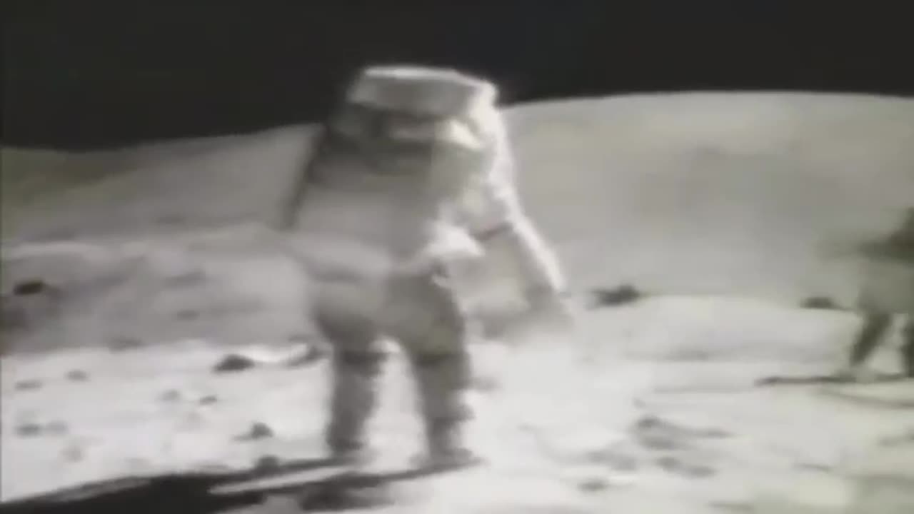 20 Organized PROOFS Of The FAKED Moon Landing