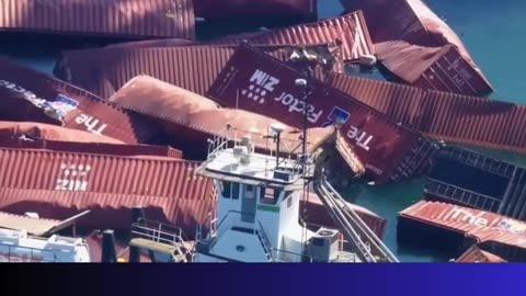 LIVE SKYFOX: Dozens of containers overboard in Long Beach harbor, #livenews #thetrendingnewslive