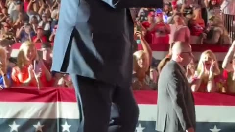 TRUMP DANCING?! 🕺🏼😂 Watch ‘Til the End 🤯