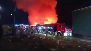 Ponad 30 zastępów gasi pożar odpadów na terenie Zakładu Zagospodarowania Odpadów Komunalnych