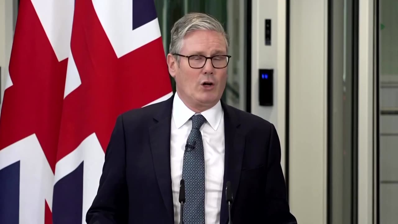 UK, France announce agreement on pilot migrant returns program