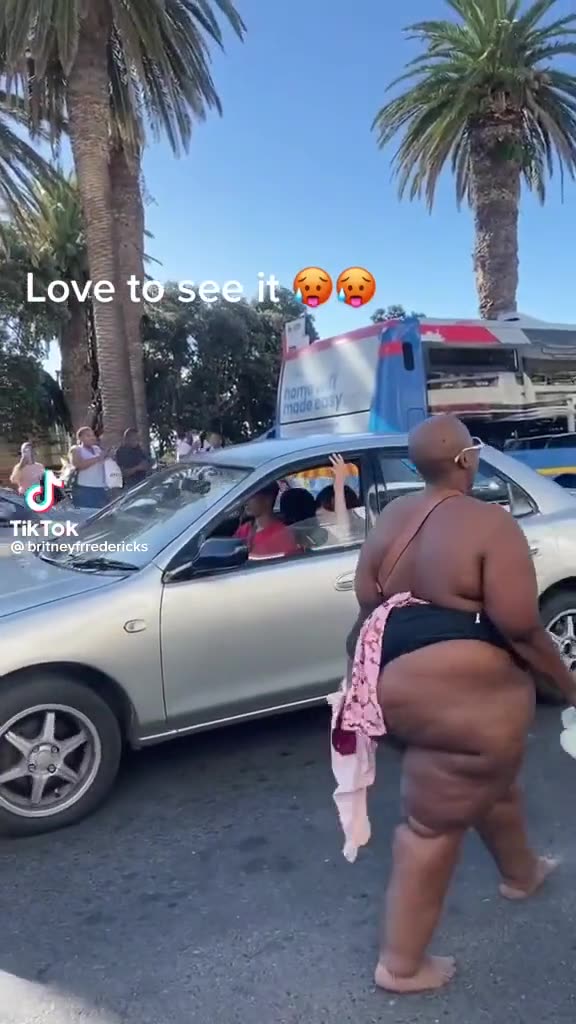 Where The Booty Freaks At？