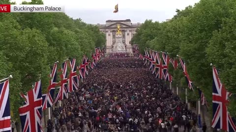 BREAKING: More than 500,000 British patriots gather in central London to celebrate VE Day.