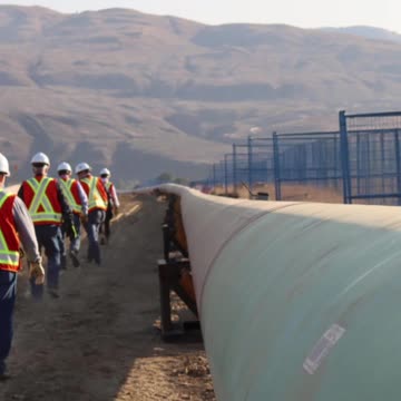 Carney Wavers on Pipelines Amid Trade War, Sparking Criticism Over Bill C-69