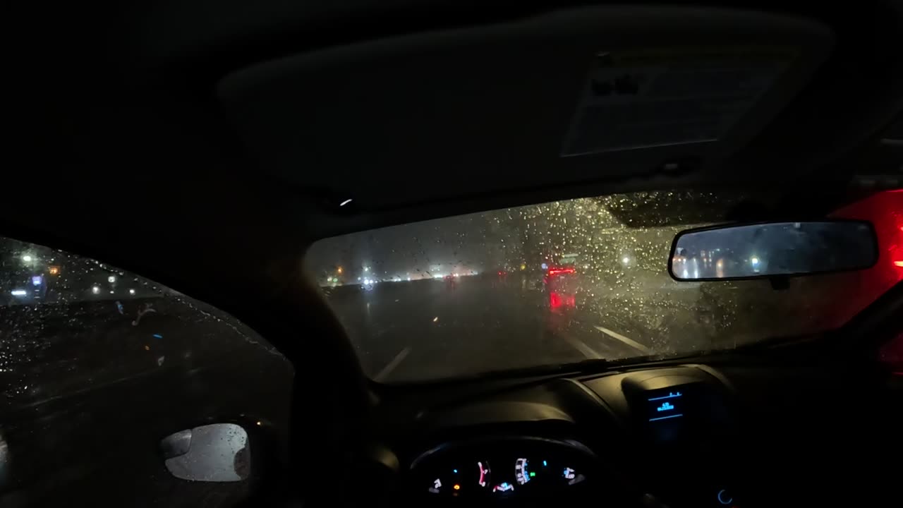 POV Ford Fiesta 2017 Rain and Traffic