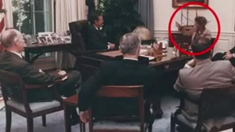 Anfang der 1990er Jahre betrat Jonna Mendez, die ClAs Chefin für Verkleidungen..