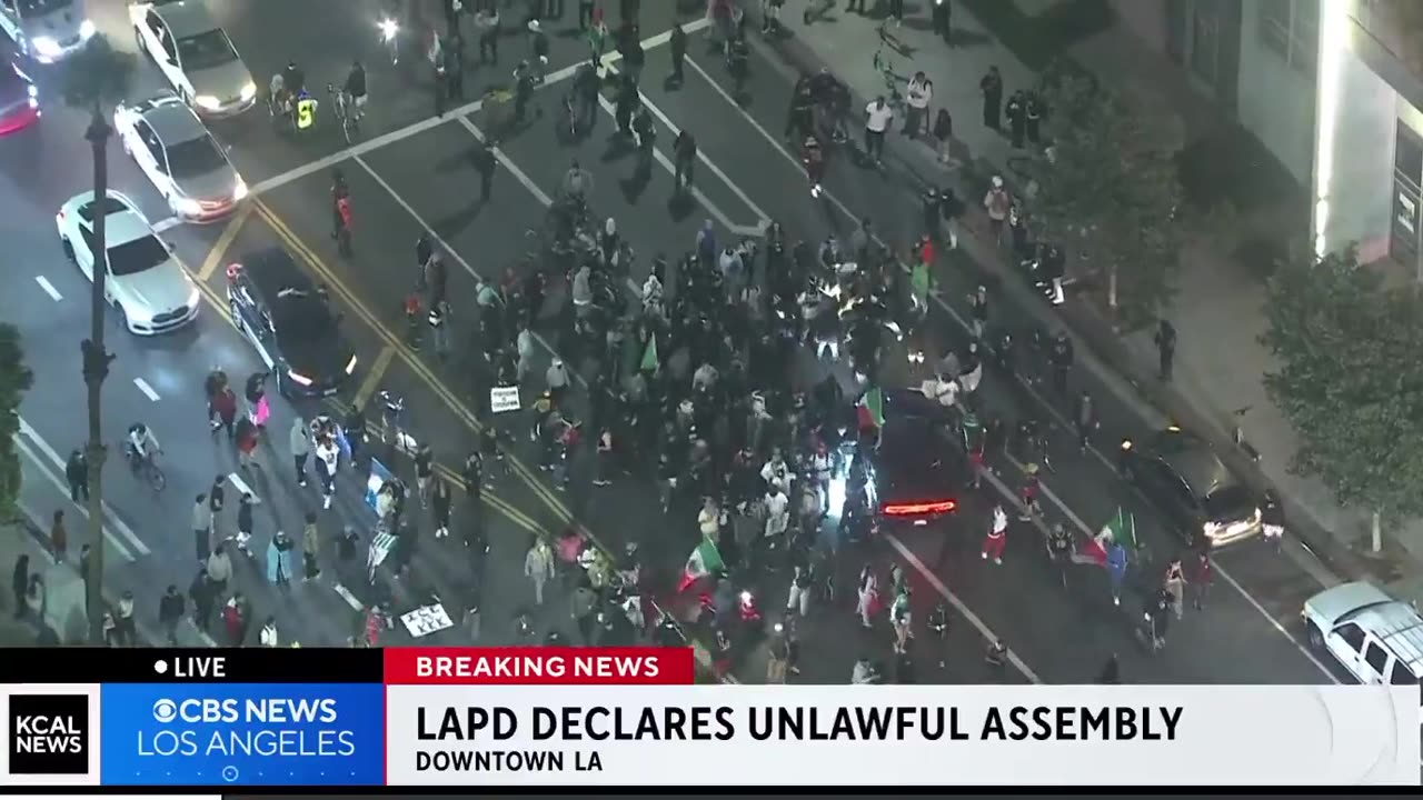 🚨 JUST IN_ MASSIVE street fights breaking out