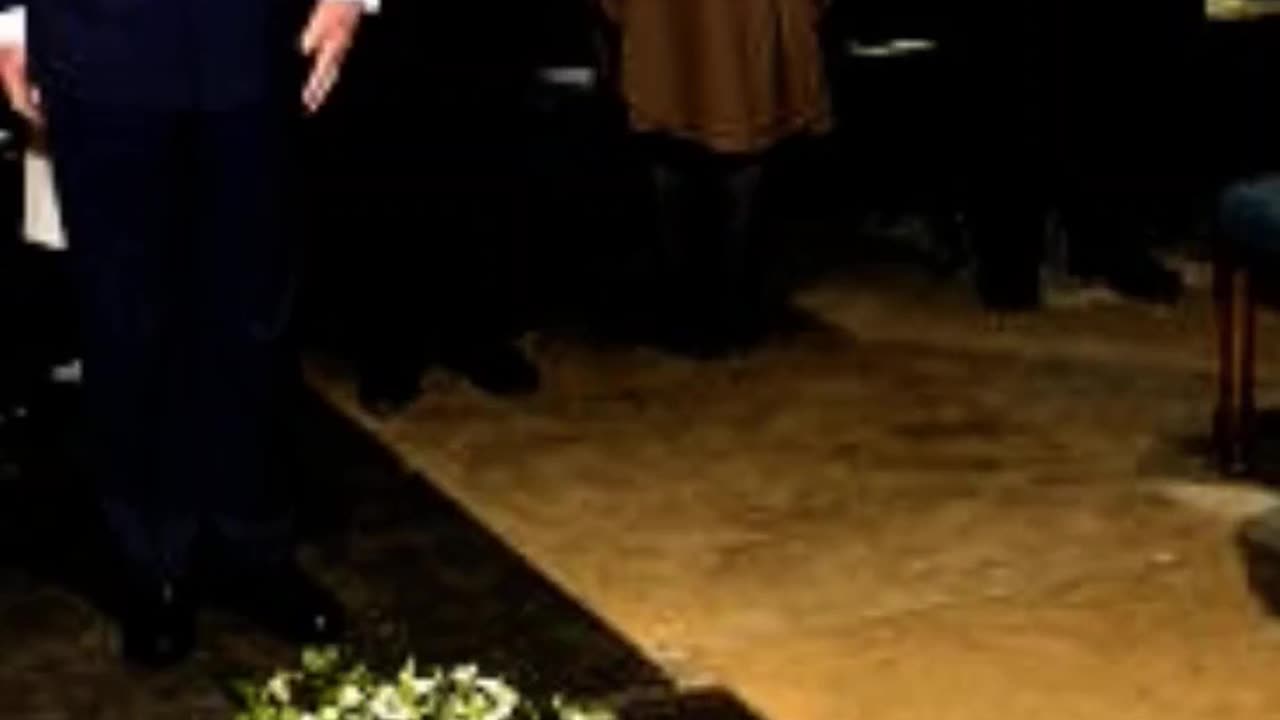 FAMOUS GRAVES - VOL. 565: CHARLES DICKENS