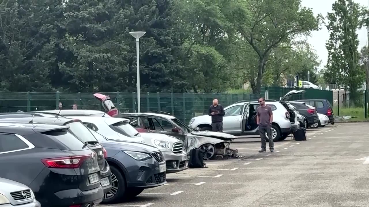 France says it will find, arrest those behind prison attacks