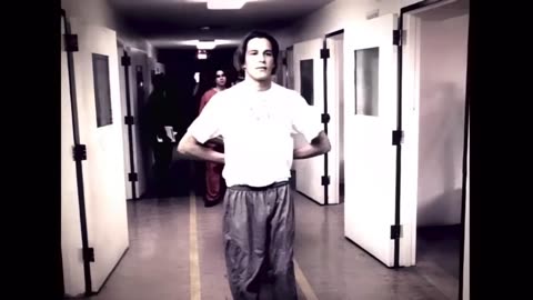 Van Halen - “ Don’t Tell Me What Love Can Do “ (Official Music Video)