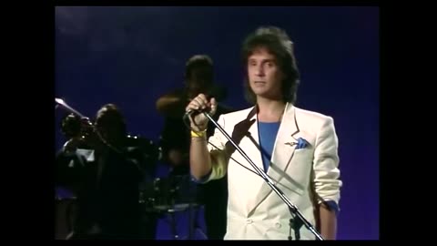 Roberto Carlos ~ La Distancia