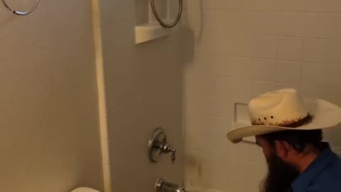 Bulletproof Handyman Live On The Job Working A Move Out