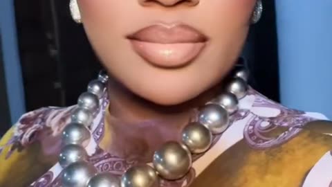 Queen vee bosset