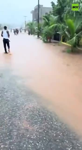 Heavy rains flood Ghana's capital and other regions