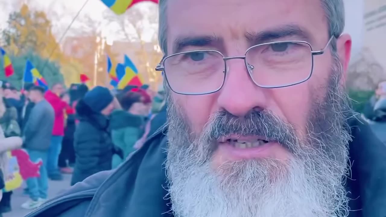 Ereticu Ecumenist Valentin Berechet iesitu in strada ptr. Georgescu,impotriva ecumenismului nu iesea