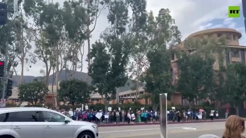 2025: rapists, police beats, electric cars, canned comedians