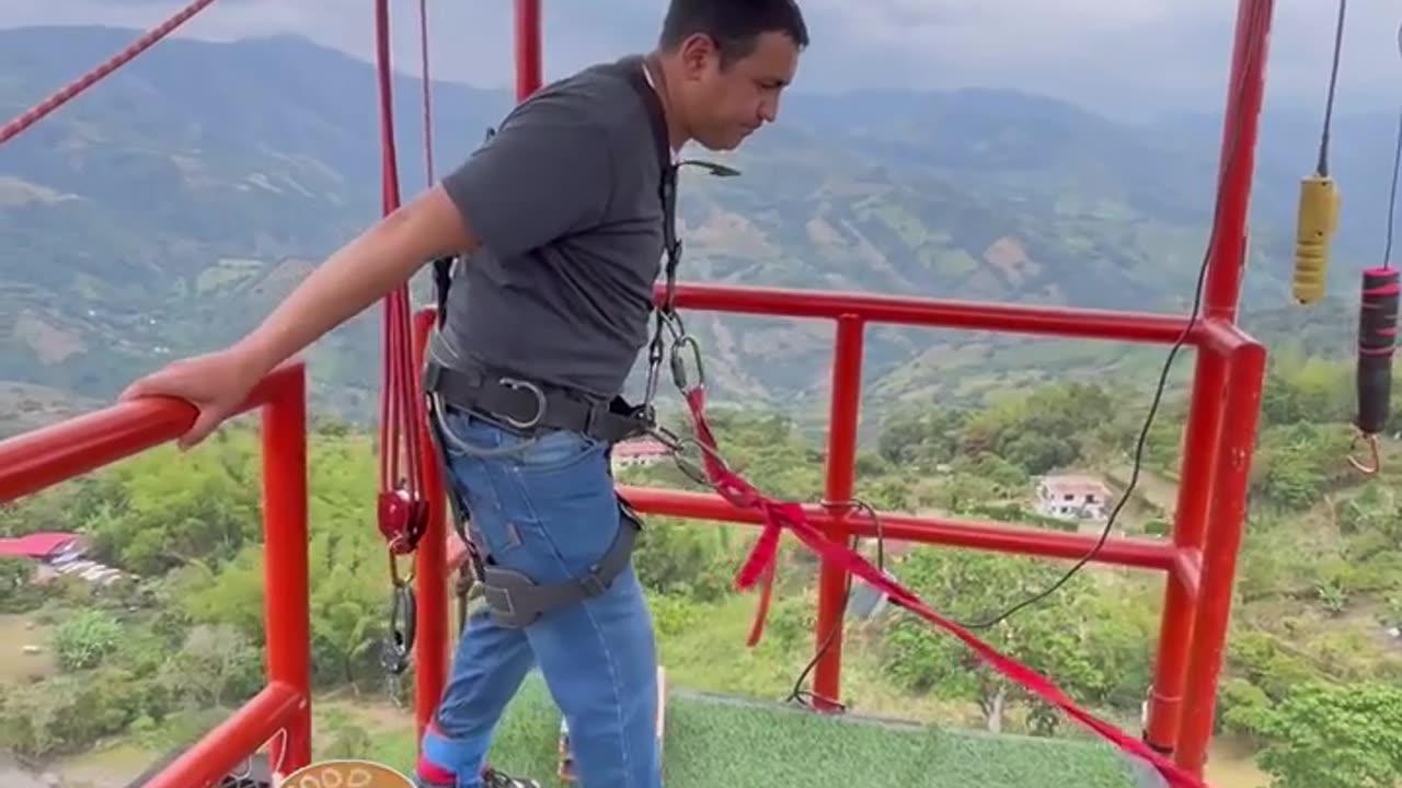 😂🤣 Eduardo Didn't Want to Jump! | FunFM