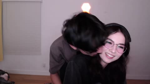 TenZ_kissing_Kyedae_for_35_seconds_straight.