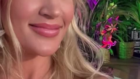 Carrie Underwood Shines as American Idol Judge & Music Icon