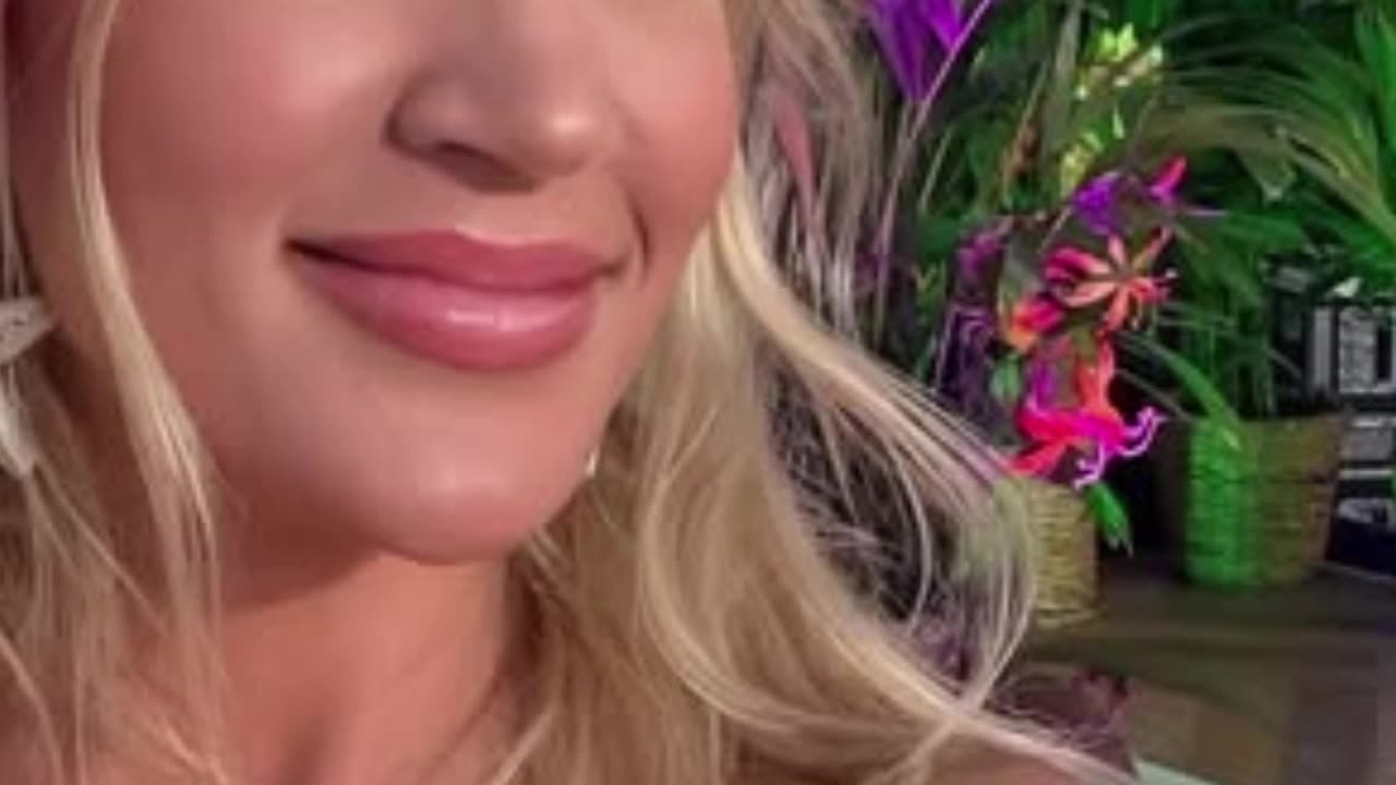 Carrie Underwood Shines as American Idol Judge & Music Icon