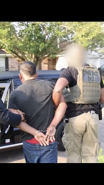 ICE-POLICE DETAINED CRIMINAL👮‍♂️🏡🏃‍♂️👲📸WITH MANY CONVICTIONS🏡🏃‍♂️🚙🚔👲💫
