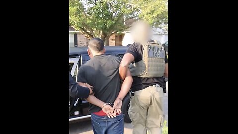 ICE-POLICE DETAINED CRIMINAL👮‍♂️🏡🏃‍♂️👲📸WITH MANY CONVICTIONS🏡🏃‍♂️🚙🚔👲💫