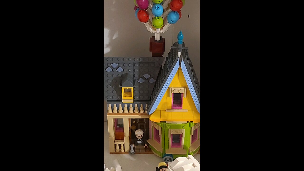 LEGO OF THE DAY! LEGO HOUSE