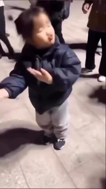 Cutiest little girl dancing