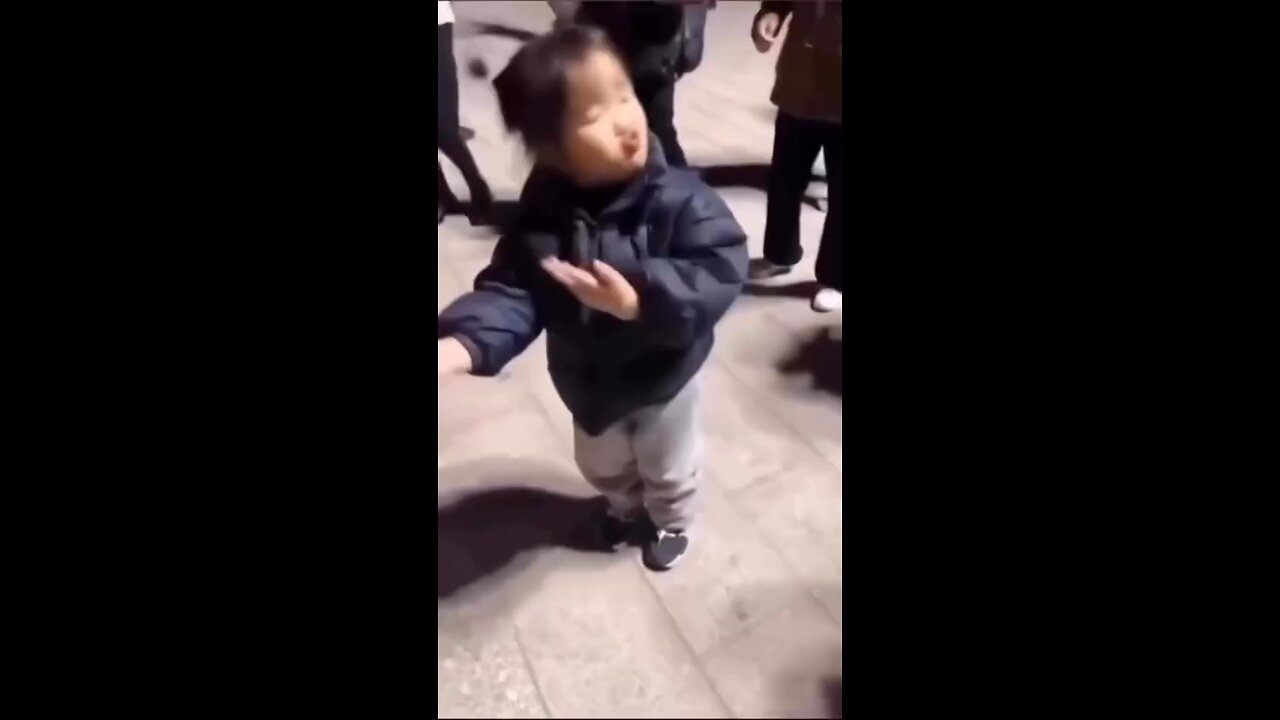 Cutiest little girl dancing