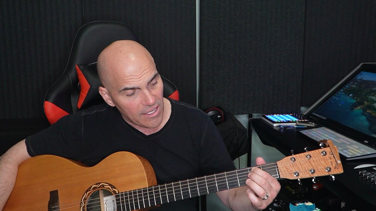 #048 Quick Tips For Beginners. An E Minor Chord