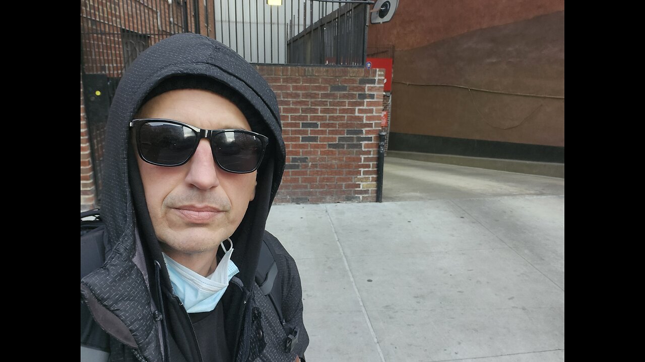 The NYPD was running their usual scams on me at the City Hall subway station. April 2, 2025.