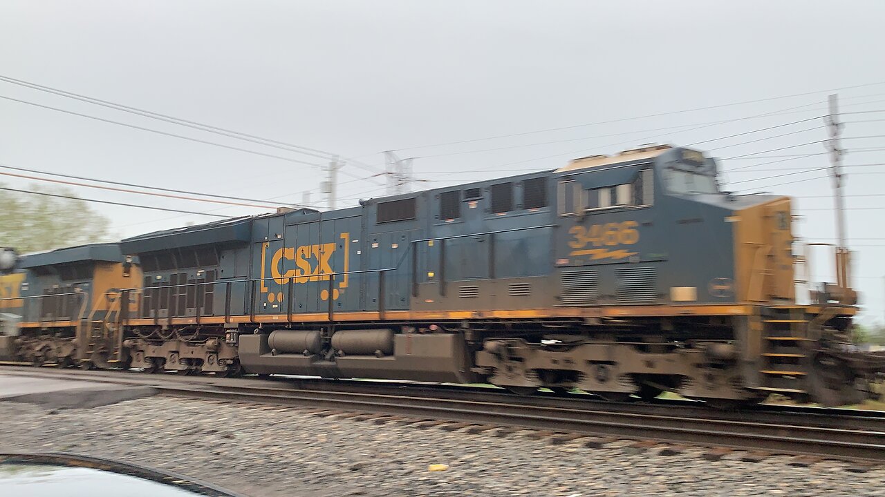 CSX Train 732 returns with engine 3466 in tow