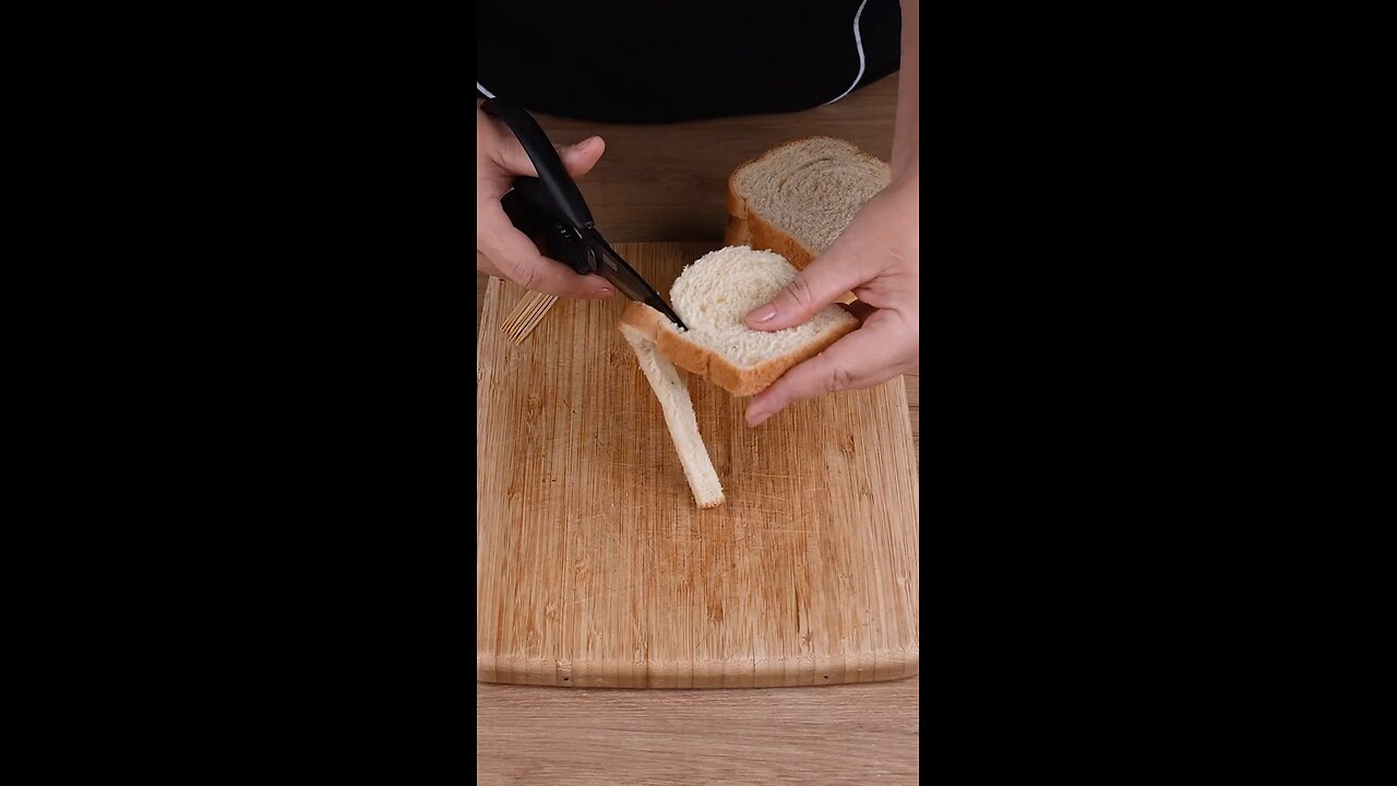 After I learned this genius idea, never again threw the bread peel in the trash #cooking
