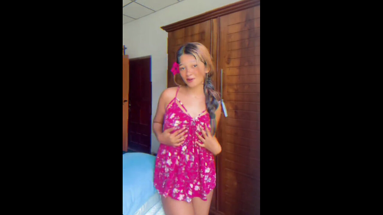 Sri Lankan Teen girl dance hot with short skirt 💔🔥