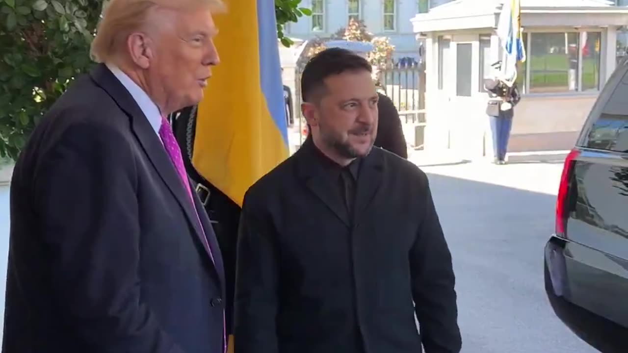 Zelensky arrives at the White House.
