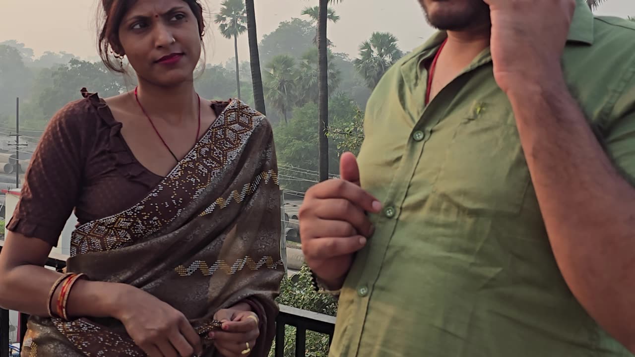 “बस फोन आया था… पर मामला बड़ा हो गया! 😜”