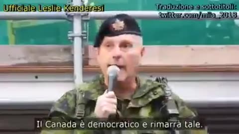 PUNTURINA ASSASSINA - STORICO INTERVENTO DEL MILITARE (UN UFFICIALE) IN UNA MANIFESTAZIONE DI PIAZZA (2020)